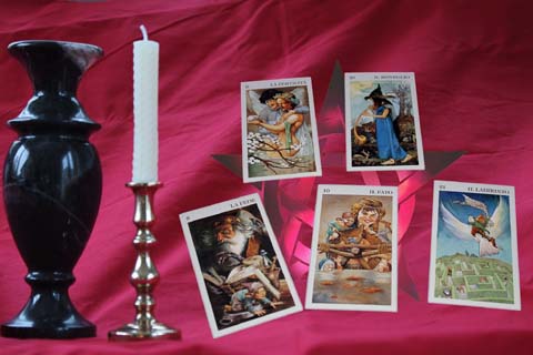 タロット占いとは何か?